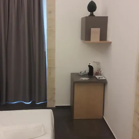 Gatto Alice 4* Rometta Marea